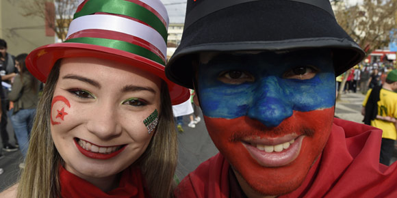 Galeri Suporter: Aljazair vs Rusia