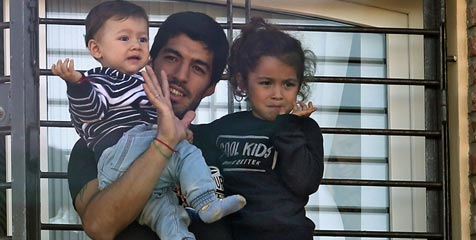 Suarez (Akhirnya) Minta Maaf