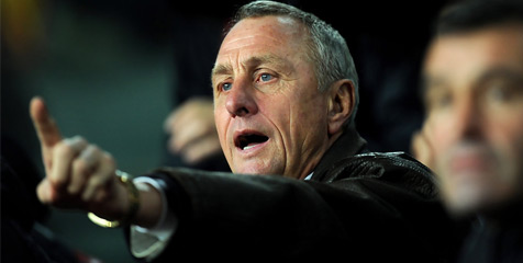 Cruyff: Terima Kasih Tuhan, Akhirnya Ada Messi Cruyff: Terima Kasih Tuhan, Akhirnya Ada Messi