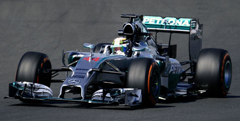 Hamilton Kuasai Latihan Kedua F1 GP Inggris