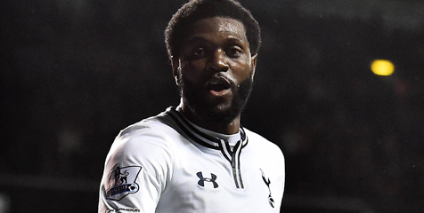 Adebayor Bertekad Bawa Spurs Finis Empat Besar