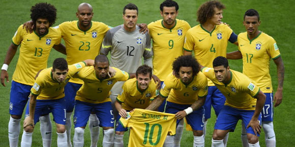 Brasil Luluh Lantak, Suporter Bakar Jersey Neymar