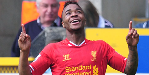 Soal Target Liverpool Musim Depan, Sterling Enggan Gegabah