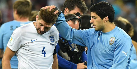 Salam Perpisahan Emosional Gerrard Pada Suarez