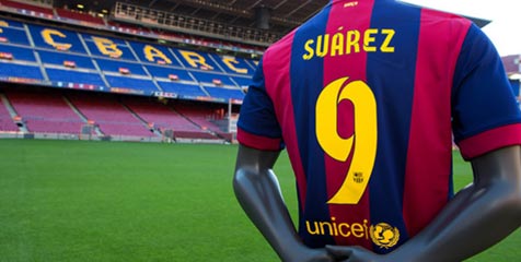 Suarez Resmi Pakai Nomor 9 Barcelona