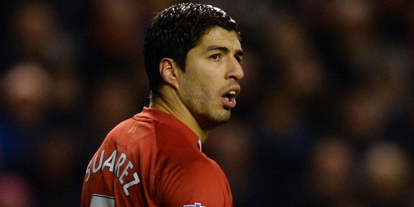 Jersey Suarez, Digigit dan Dibakar