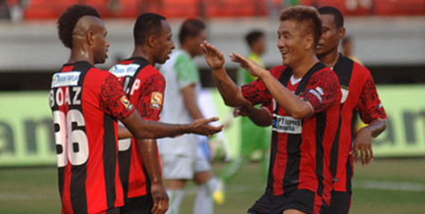 Jacksen Absen, Latihan Persipura Jalan Terus