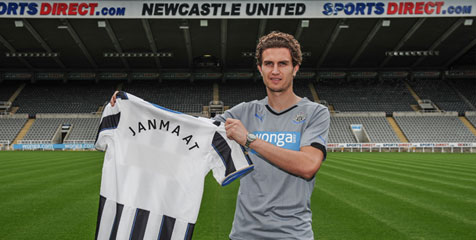 Newcastle Resmi Dapatkan Janmaat