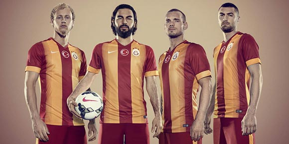 Detail Jersey Home dan Away Galatasaray 2014-15