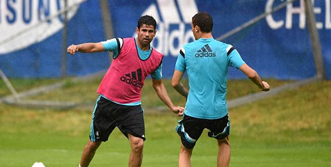 Gabung Latihan Perdana, Costa & Fabregas Lolos 'Ospek' 