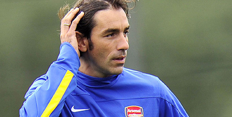 Mantan Arsenal, Robert Pires Resmi Gabung ISL