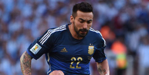 Demi Lavezzi, Liverpool Tabuh Genderang Perang dengan Chelsea 