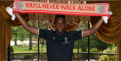 Origi: Mignolet Akan Jadi Sosok Penting Bagi Saya