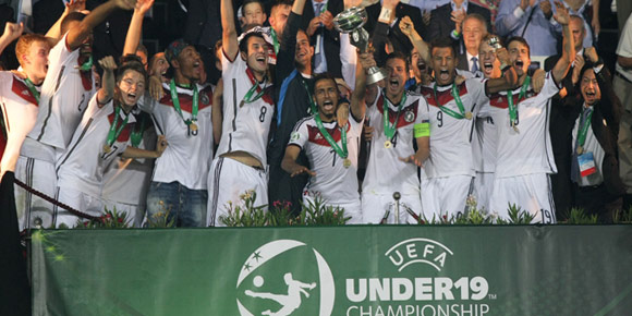 Highlights UEFA U-19 2014 Final: Portugal U-19 0-1 Jerman U-19