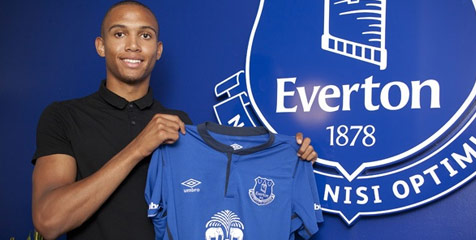 Everton Dapatkan 'The Next Rio Ferdinand'