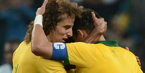 Luiz: Saya dan Thiago Silva Selalu Memberi Yang Terbaik