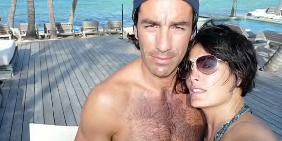 Jelang Merumput di ISL, Pires Ajak Sang Istri Seksi ke Karibia