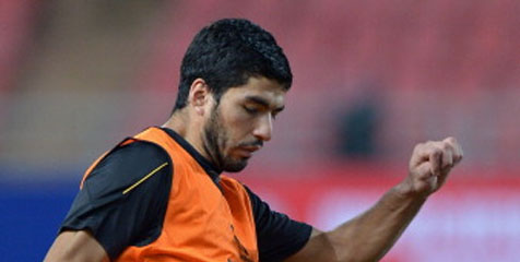Suarez Bersiap Jalani Latihan Perdana di Barca 