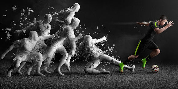 Musim Baru, Cristiano Ronaldo Pakai Sepatu Hijau