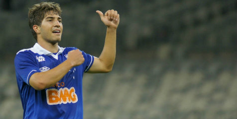 Man United Incar Gelandang Muda Cruzeiro