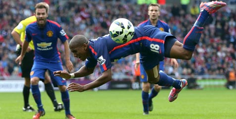 Van Gaal: Ashley Young Tidak Diving