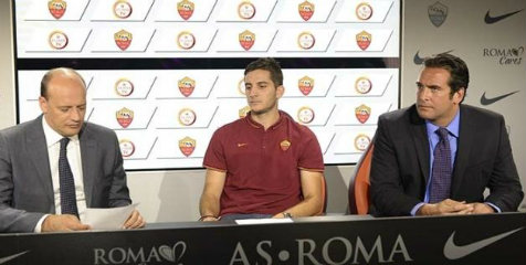 Roma Tuntaskan Transfer Kostas Manolas