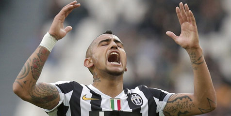 Juve Tolak Lego Vidal ke United