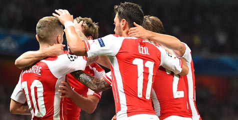 Lolos, Arsenal Kuntit Rekor Madrid