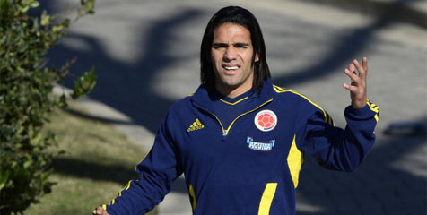 United Kebut Visa Falcao Demi Debut QPR 