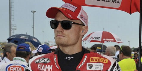 Chaz Davies Ingin Bela Ducati di MotoGP 2016