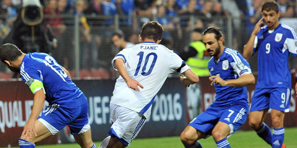 Highlights Kualifikasi EURO: Bosnia 1-2 Siprus