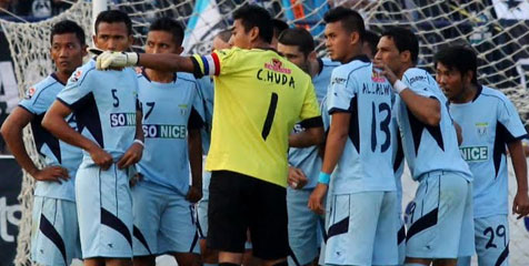 Persela Buta Kekuatan Semen Padang