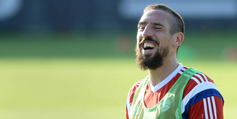 Ribery Cueki Peringatan Platini