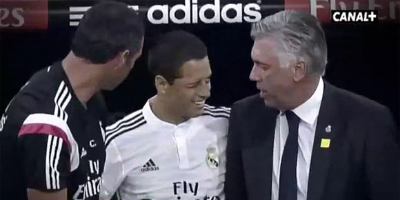 Video: Reaksi ala 'The Rock' Ancelotti Tanggapi Kerlingan Chicharito