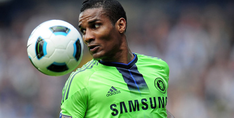 Diperlakukan Buruk Oleh Chelsea, Malouda Masih Sakit Hati