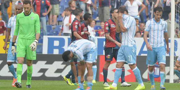 Foto Calcio: Genoa 1-0 Lazio, Aquilotti Tersungkur di Ferraris