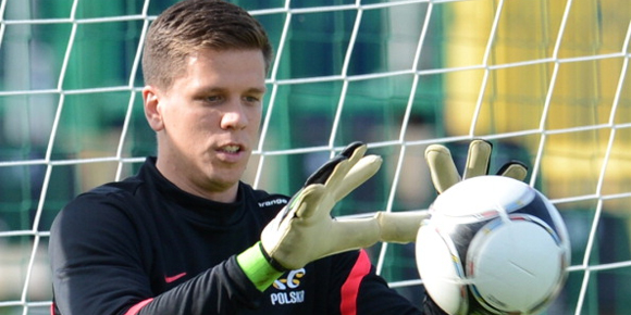 Video: Szczesny Unjuk Kebolehan Sebagai Striker!