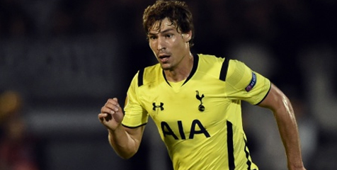 Stambouli: Spurs Mampu Bekuk Arsenal