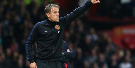 Phil Neville Bingung Pilih United atau Everton