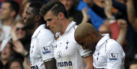 Redknapp Minta Defoe dan Adebayor