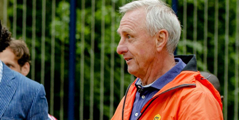 Cruyff: Neymar dan Messi Gagal Berkombinasi