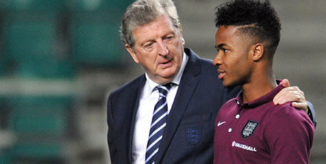 Media Soroti Sterling & 'Perang' Hodgson vs Liverpool