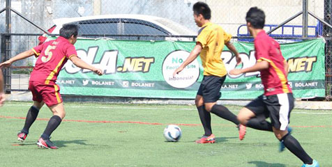 Bola Premier League, Masih Ketat di Papan Atas
