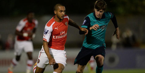 Theo Walcott Kembali Beraksi Bersama Arsenal U-21