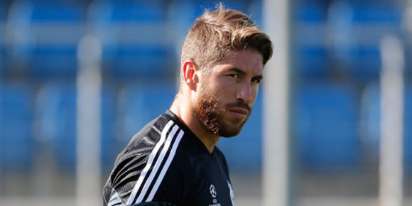 Bersiap Clasico, Sergio Ramos Lakukan Latihan Aneh