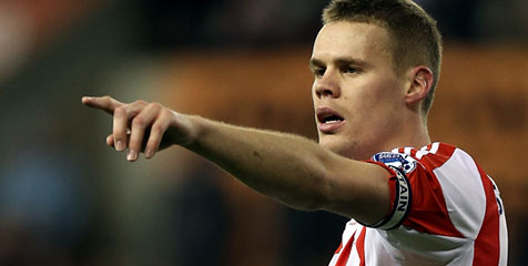 Van Gaal Ngotot Dibelikan Shawcross