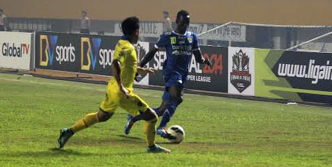 Review ISL: Bungkam Arema, Persib Melaju ke Final ISL Review ISL: Bungkam Arema, Persib Melaju ke Final ISL