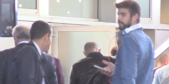 Video: Dikecam Fans, Ini Reaksi Pique