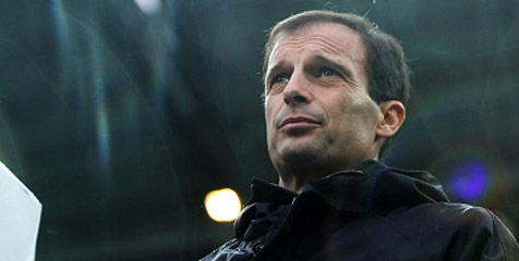 Allegri Bantah Mulai Tinggalkan 3-5-2 Juventus