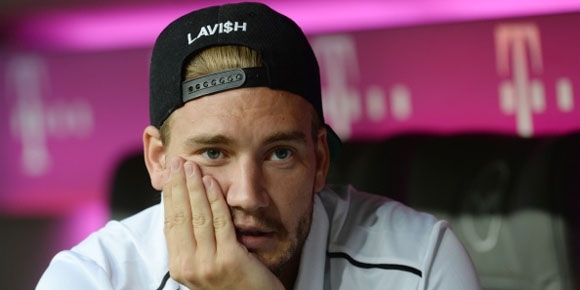 Bendtner: Arsenal Buang Waktu Saya